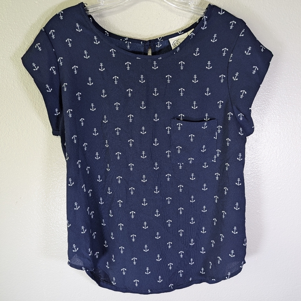 Janet Chung blue anchor keyhole back short sleeve top size M